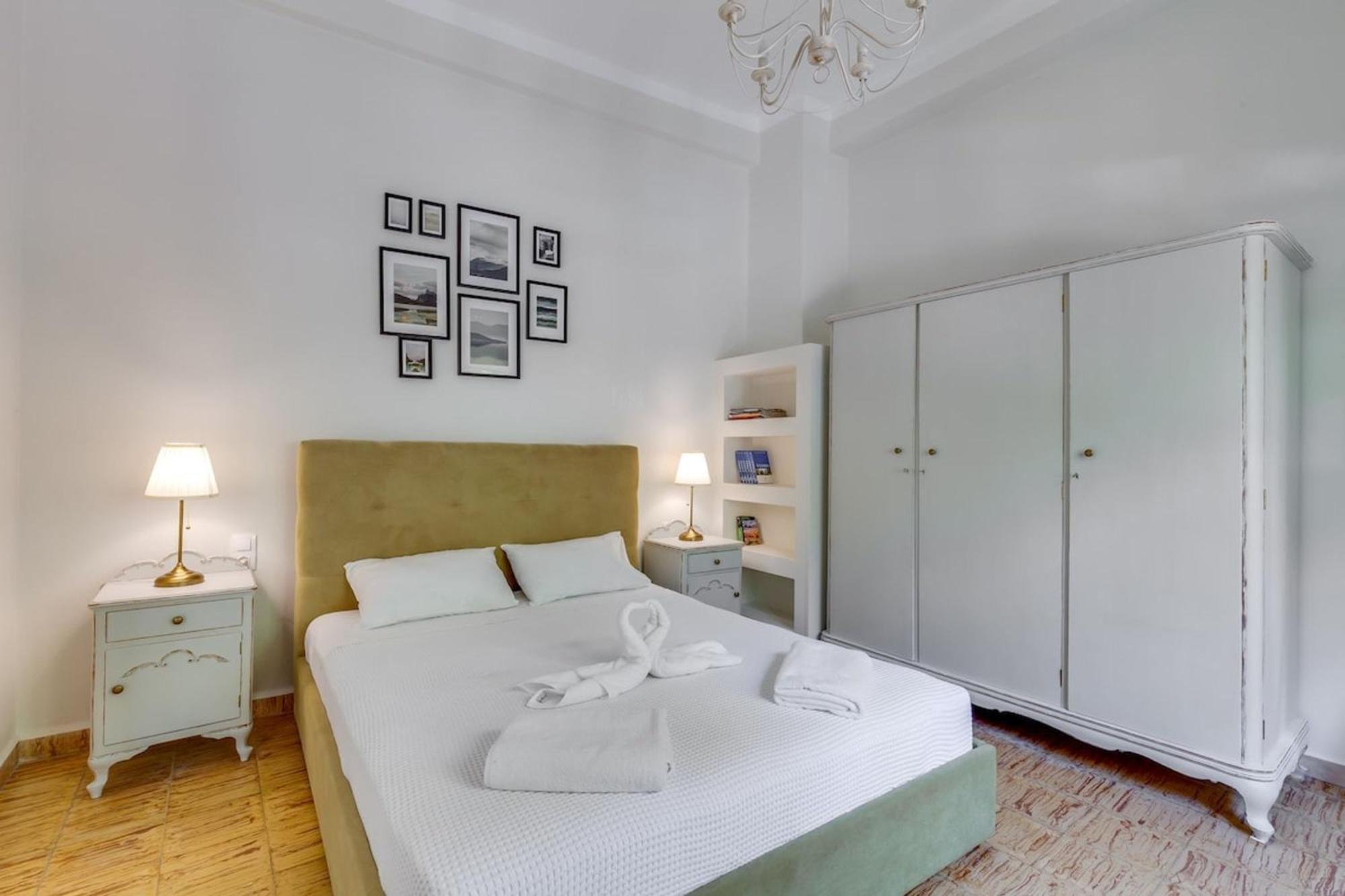 Samouil Apartment Steps From The Beach Chania  Екстер'єр фото