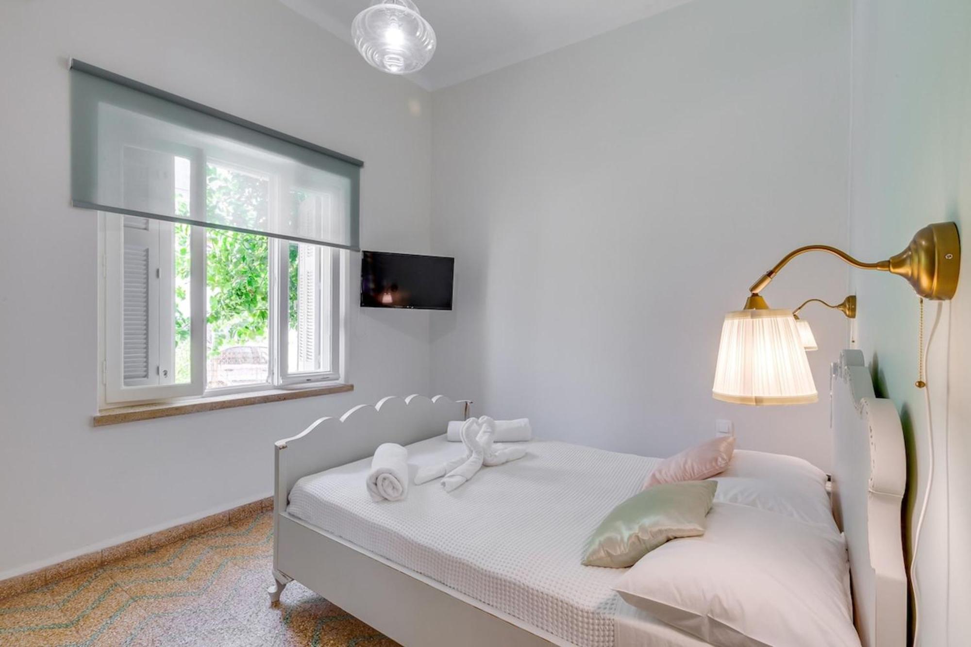 Samouil Apartment Steps From The Beach Chania  Екстер'єр фото