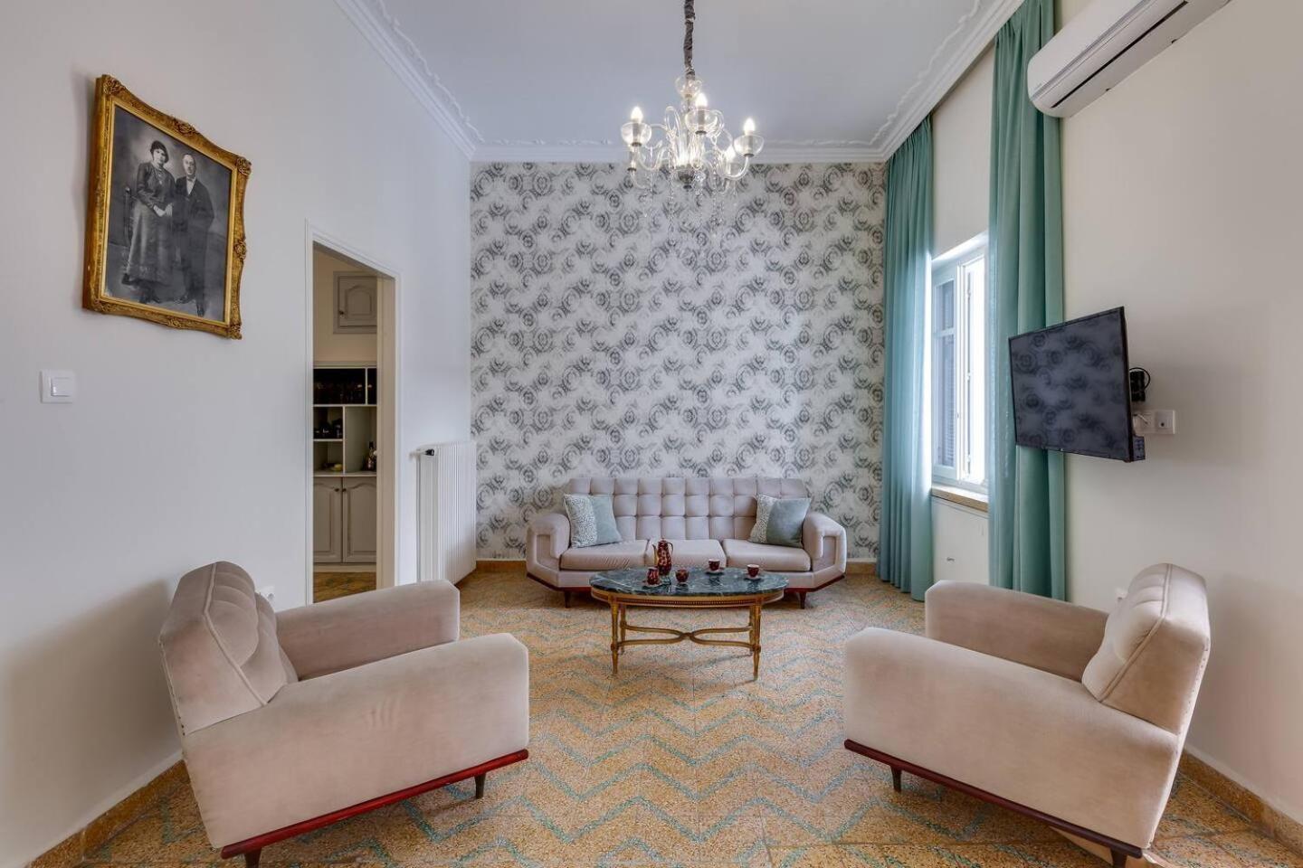 Samouil Apartment Steps From The Beach Chania  Екстер'єр фото